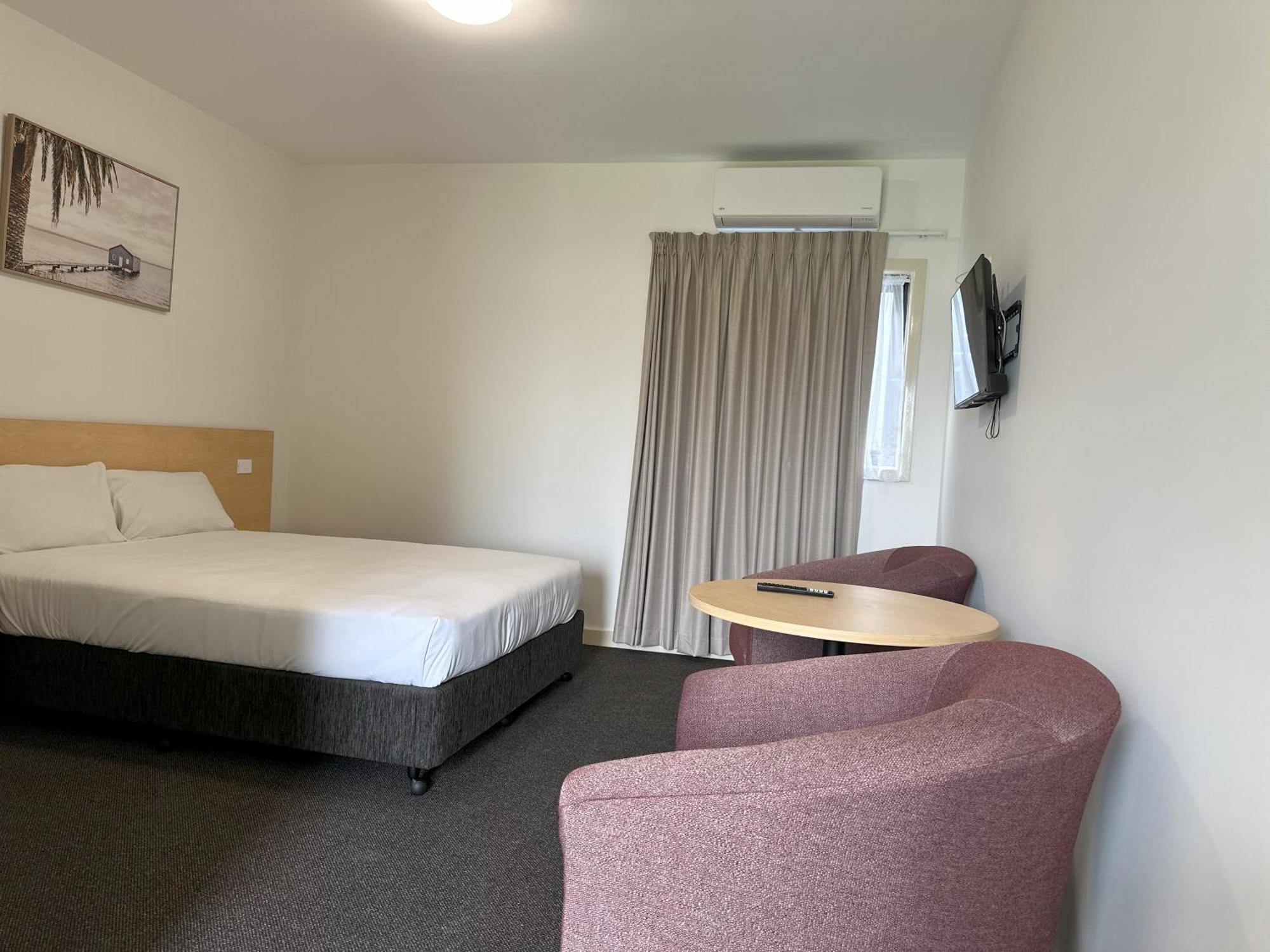 Travellers Motor Village Newcastle Exterior photo