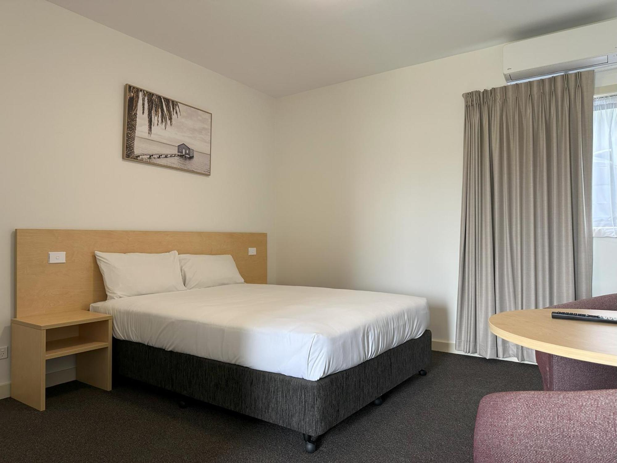 Travellers Motor Village Newcastle Exterior photo